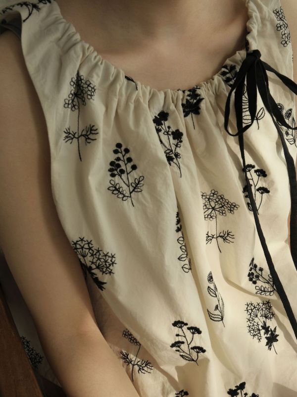 燕燕棉麻～精梳棉繡花  田園生活寬鬆繫帶背心吊帶上衣   ab2318301 