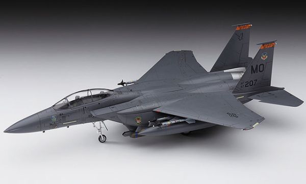 HASEGAWA 長谷川 1/72 美國空軍 F-15E 突擊鷹式戰鬥轟炸機 組裝模型 HASEGAWA 長谷川 1/72 美國空軍 F-15E 突擊鷹式戰鬥轟炸機 組裝模型